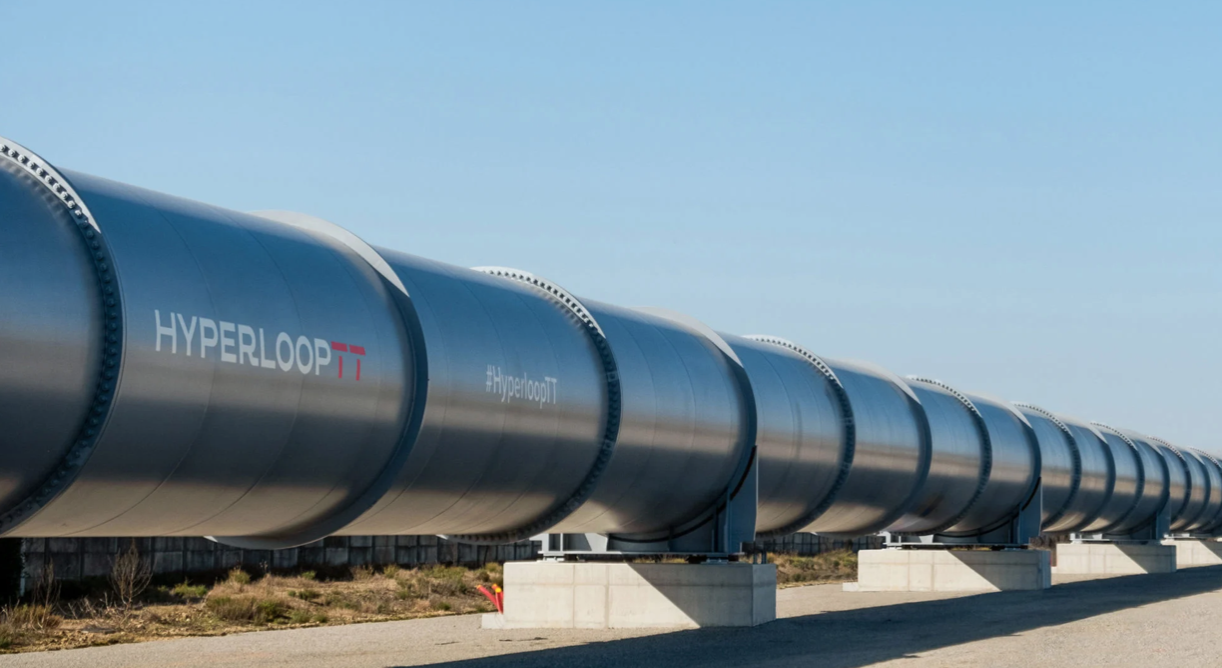 Hyperloop, la via hi-tech della mobilità. Intervista a Gabriele Bipop Gresta. «Non è un treno. Definireste mai un drone un aereo di linea?»